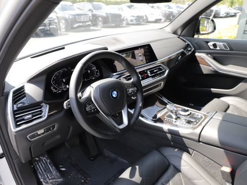 Used 2023 BMW X5 xDrive45e w/ Executive Package AWD/4WD image 17
