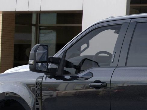 New 2026 Ford F250 Lariat w/ Black Appearance Package image 22