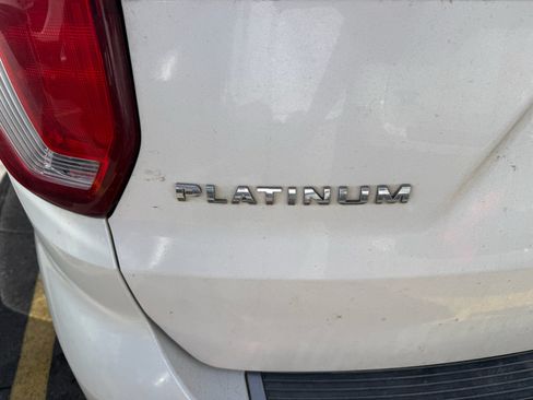 Used 2019 Ford Explorer Platinum AWD/4WD image 7