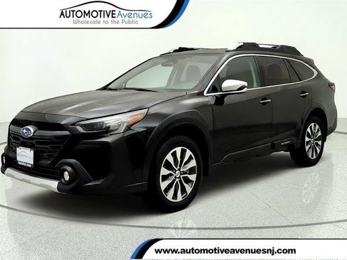 Used 2024 Subaru Outback Touring AWD/4WD image 1