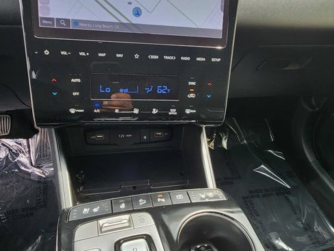 Used 2022 Hyundai Tucson Limited w/ Cargo Package FWD image 15