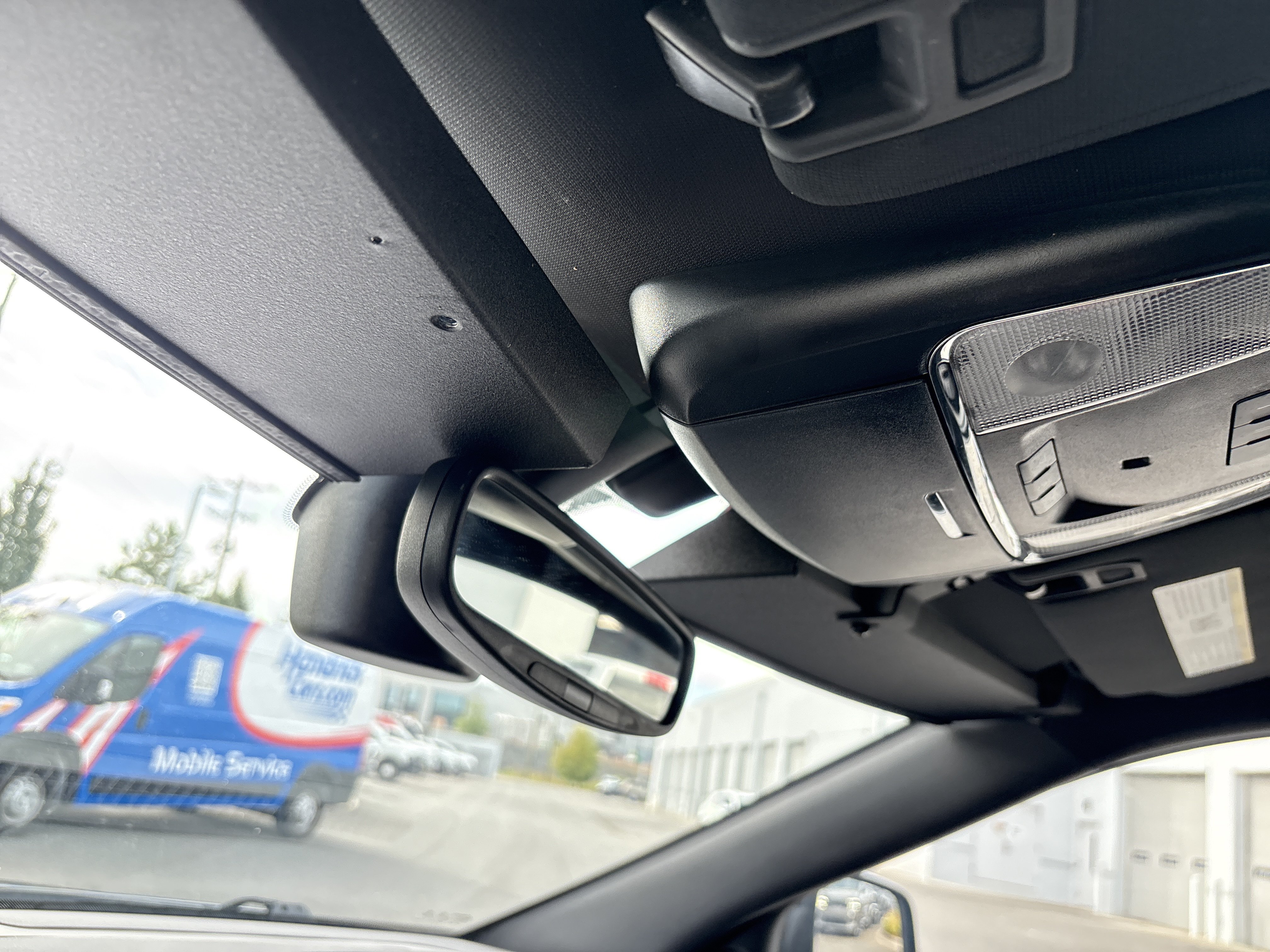 Used 2020 Jeep Grand Cherokee Laredo RWD image 28