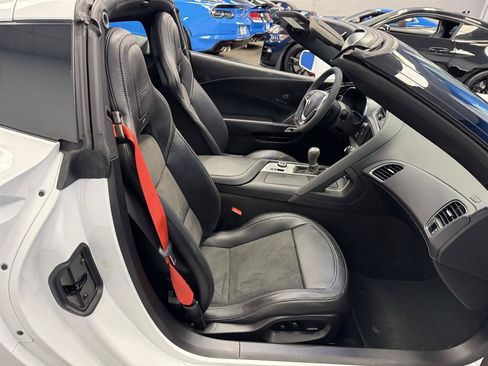 Used 2019 Chevrolet Corvette Z06 RWD image 21