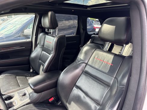 Used 2017 Jeep Grand Cherokee Trailhawk w/ Trailhawk Luxury Group AWD/4WD image 7