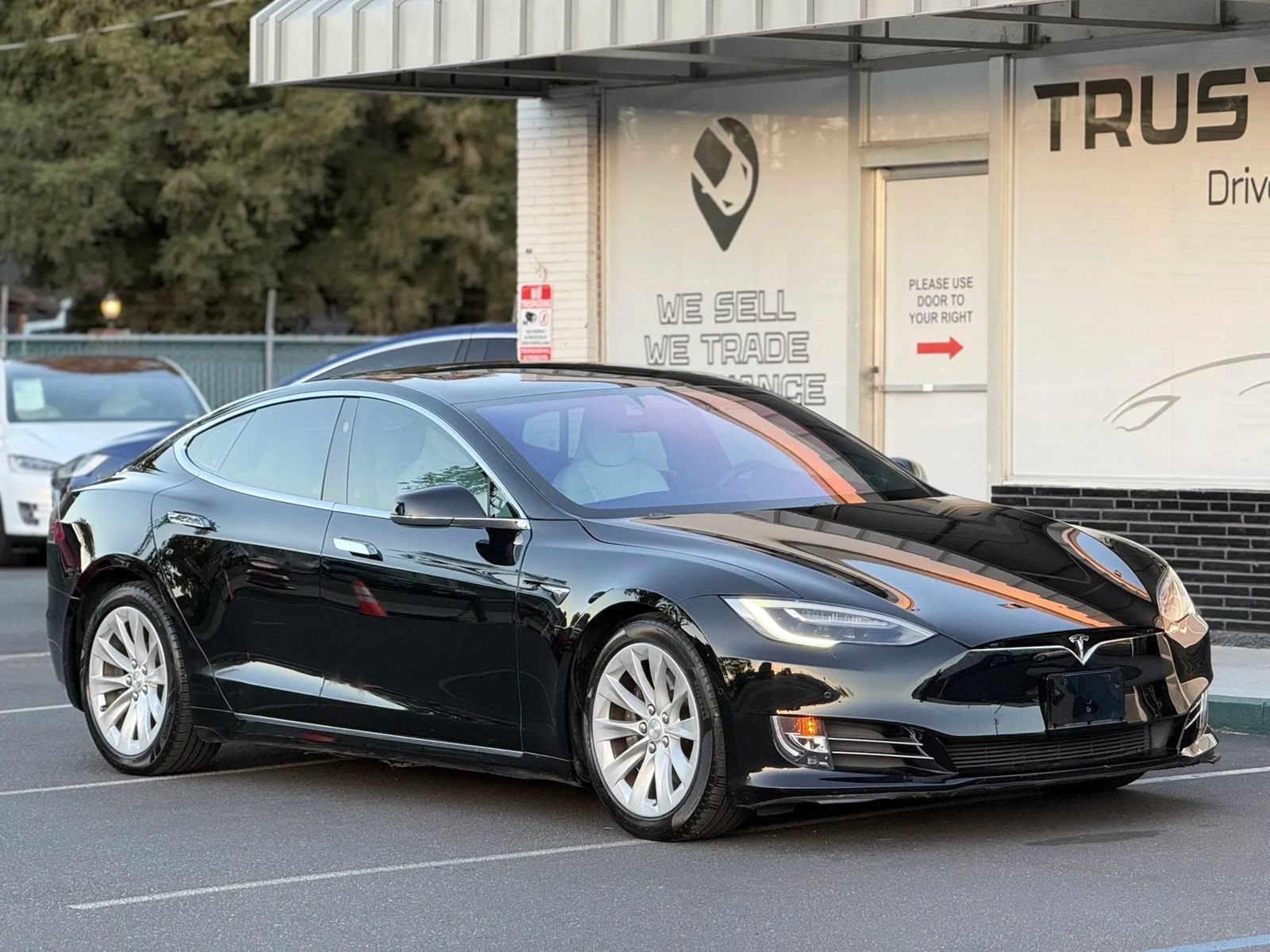 Used 2017 Tesla Model S 75D AWD/4WD image 6