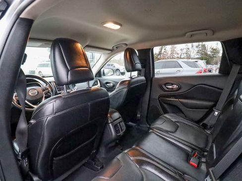 Used 2015 Jeep Cherokee Limited w/ Luxury Group image 40