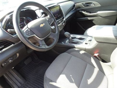 Used 2023 Chevrolet Traverse LT FWD image 12