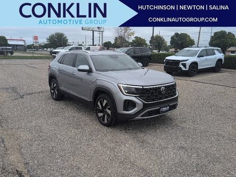 Used 2024 Volkswagen Atlas Cross Sport SEL AWD/4WD image 1