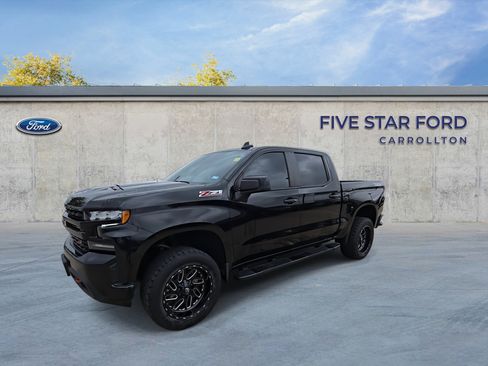 Used 2022 Chevrolet Silverado 1500 LT Trail Boss w/ Convenience Package II image 4