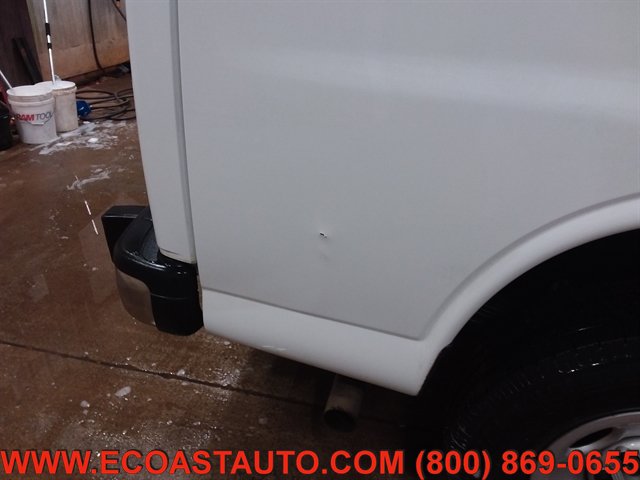 Used 2019 Chevrolet Express 2500 w/ Driver Convenience Package RWD image 16