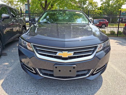 Used 2018 Chevrolet Impala LT FWD image 2