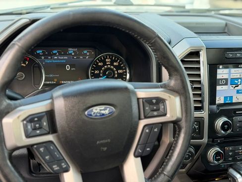 Used 2016 Ford F150 Platinum w/ Equipment Group 701A Luxury image 19