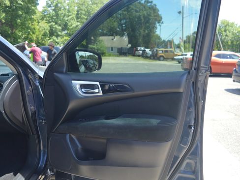 Used 2015 Nissan Pathfinder SV w/ Trailer Tow Package AWD/4WD image 31