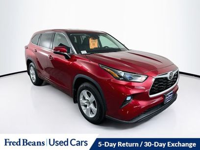 Used 2022 Toyota Highlander LE