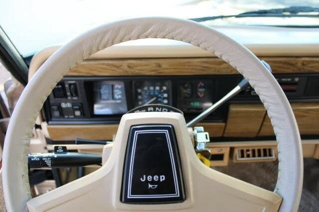 Used 1990 Jeep Grand Wagoneer AWD/4WD image 56