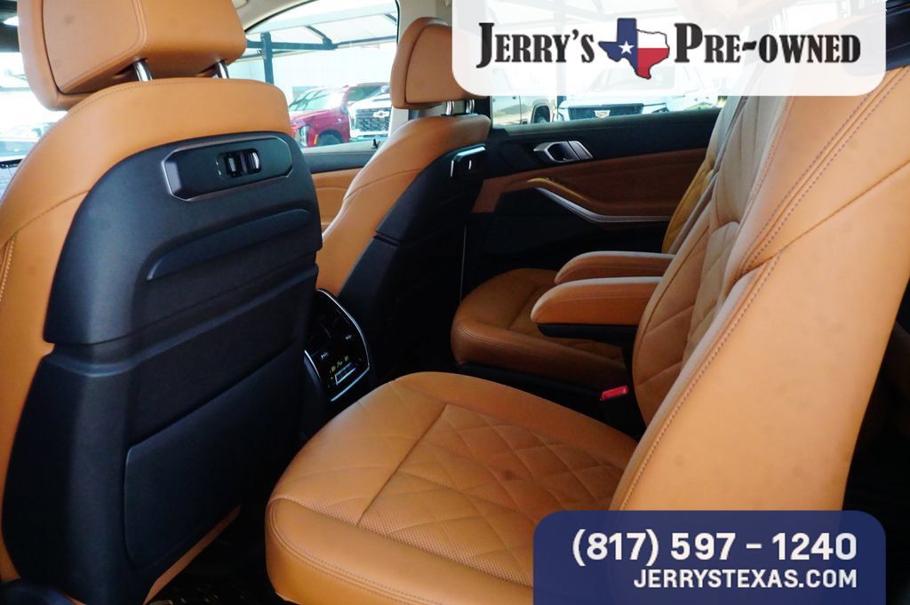 Used 2023 BMW X7 xDrive40i w/ Premium Package AWD/4WD image 21