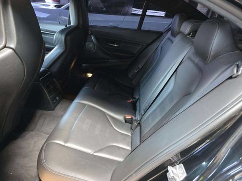 Used 2017 BMW M3 RWD image 9