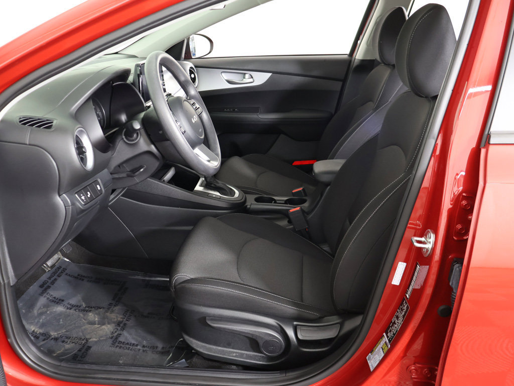 Certified 2024 Kia Forte LXS w/ LXS Technology Package FWD image 27