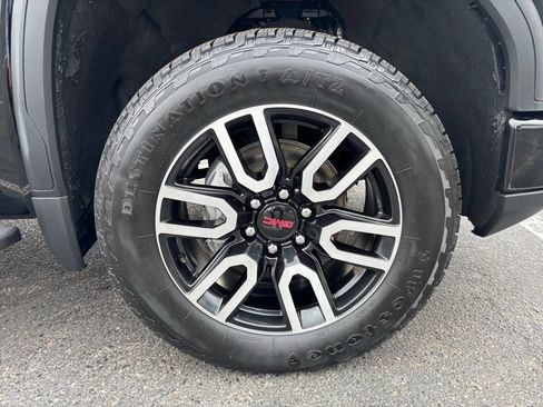 Used 2022 GMC Sierra 1500 AT4 w/ AT4 Premium Package AWD/4WD image 34