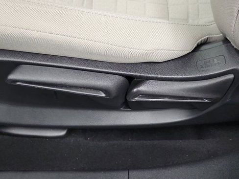 Certified 2024 Honda HR-V LX image 23