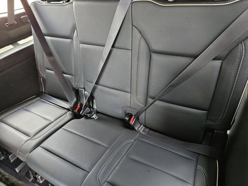 Used 2021 GMC Yukon XL SLT w/ SLT Premium Package RWD image 18