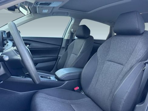 Certified 2025 Honda Accord SE image 5