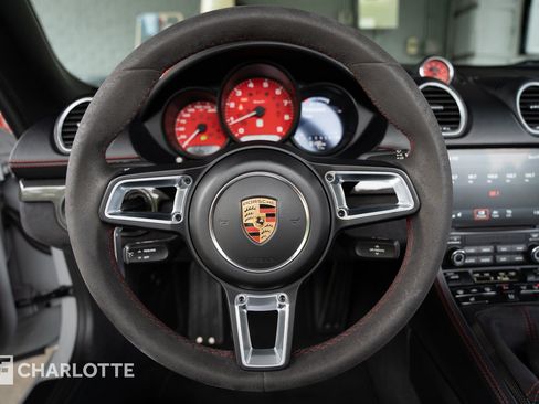 Used 2021 Porsche 718 Boxster Spyder RWD image 26