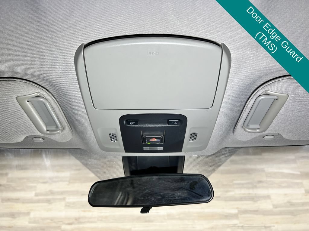 Used 2022 Toyota Camry SE w/ Carpet Mat Package (TMS) FWD image 16