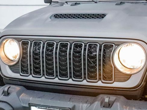 New 2026 Jeep Gladiator Sport image 6