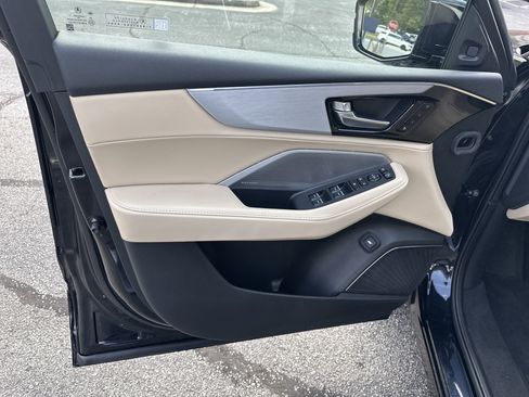 Certified 2025 Acura MDX FWD w/ Technology Package image 10