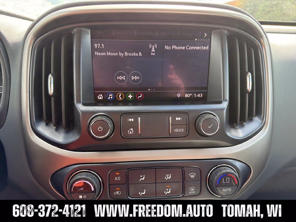 Used 2021 Chevrolet Colorado Z71 w/ Z71 Midnight Edition AWD/4WD image 16