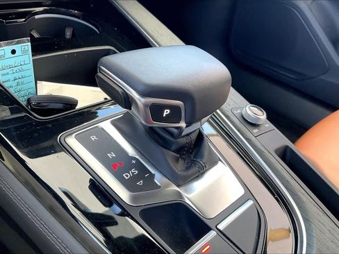 Certified 2022 Audi A4 2.0T Premium Plus w/ Premium Plus Package AWD/4WD image 34