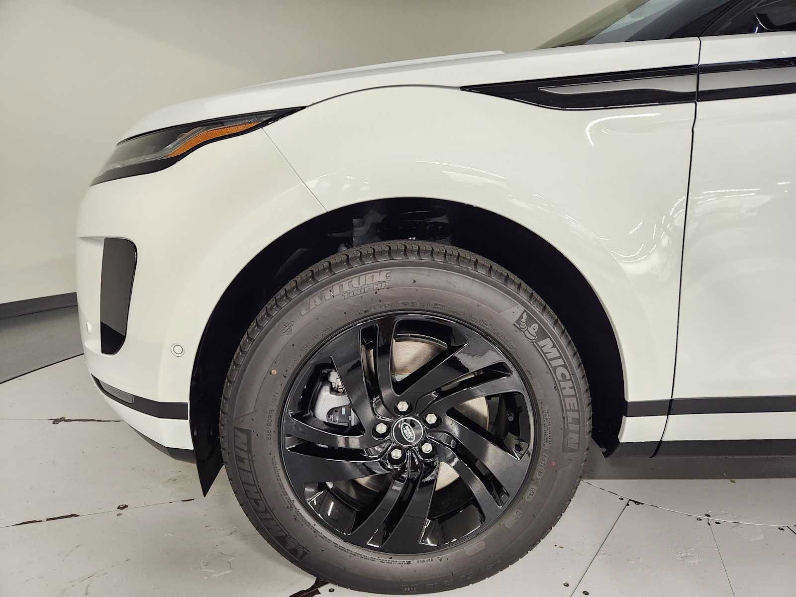 New 2026 Land Rover Range Rover Evoque S AWD/4WD image 11