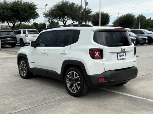 Used 2015 Jeep Renegade Latitude w/ Popular Equipment Group FWD image 7