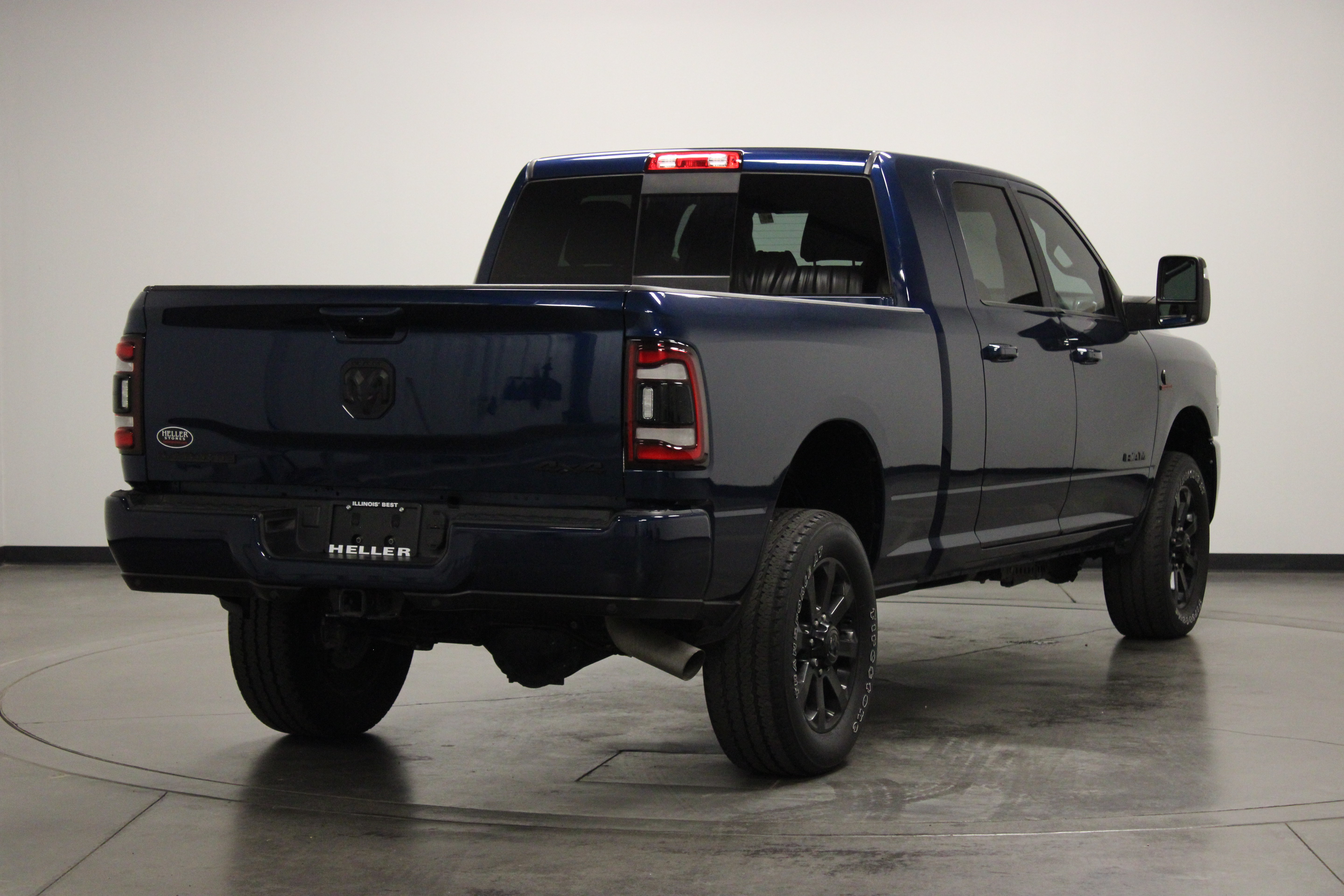 Used 2023 RAM 2500 Laramie AWD/4WD image 8