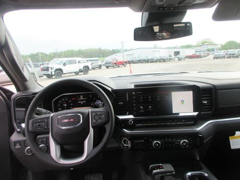 New 2026 GMC Sierra 1500 SLT image 14