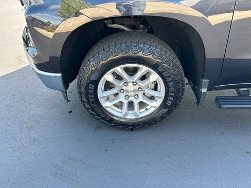 Used 2023 Chevrolet Silverado 1500 LT AWD/4WD image 31