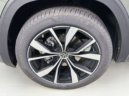 New 2026 Volkswagen Atlas SEL Premium R-Line AWD/4WD image 34