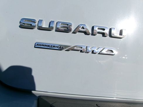 Used 2018 Subaru Crosstrek 2.0i Premium w/ Moonroof Package AWD/4WD image 9