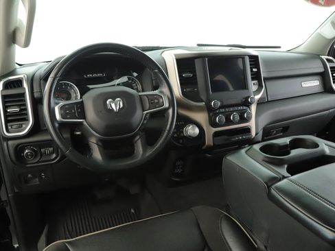 Used 2022 RAM 1500 Laramie AWD/4WD image 2