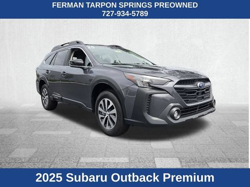 Used 2025 Subaru Outback Premium AWD/4WD image 1