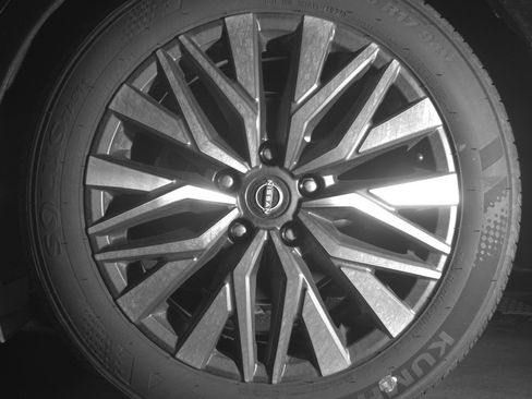 Used 2025 Nissan Altima 2.5 SV image 14