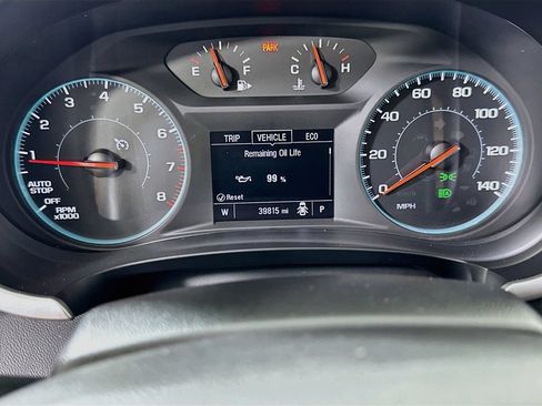 Used 2025 Chevrolet Malibu LT FWD image 24
