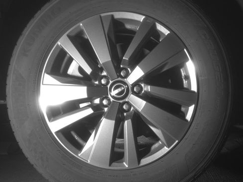 Used 2025 Nissan Pathfinder SV image 15