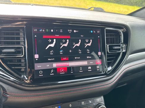 Used 2024 Dodge Durango GT AWD/4WD image 40