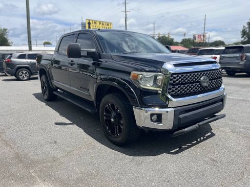 Used 2018 Toyota Tundra SR5 w/ SR5 Upgrade Package AWD/4WD image 6