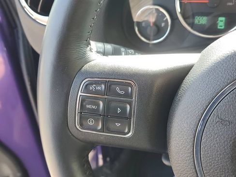 Used 2017 Jeep Wrangler Sahara w/ Connectivity Group AWD/4WD image 20