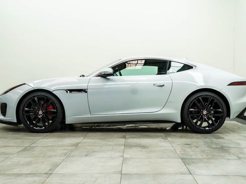 Used 2018 Jaguar F-TYPE R-Dynamic RWD image 8