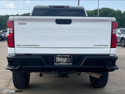 Used 2022 Chevrolet Silverado 2500 Custom w/ Custom Value Package AWD/4WD image 5