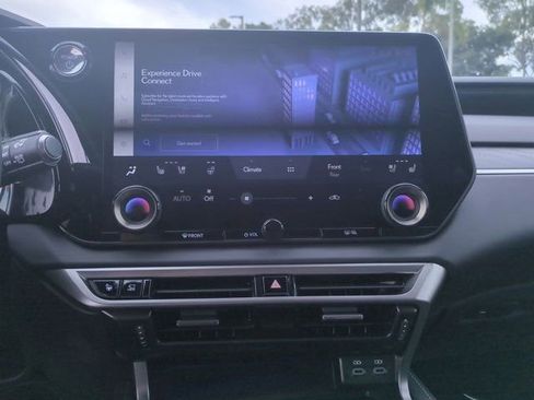 Used 2025 Lexus RX 350 w/ Convenience Package image 25